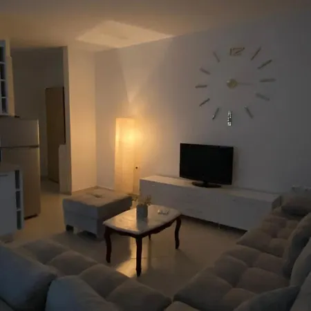 Fabiola's City Center Apartment